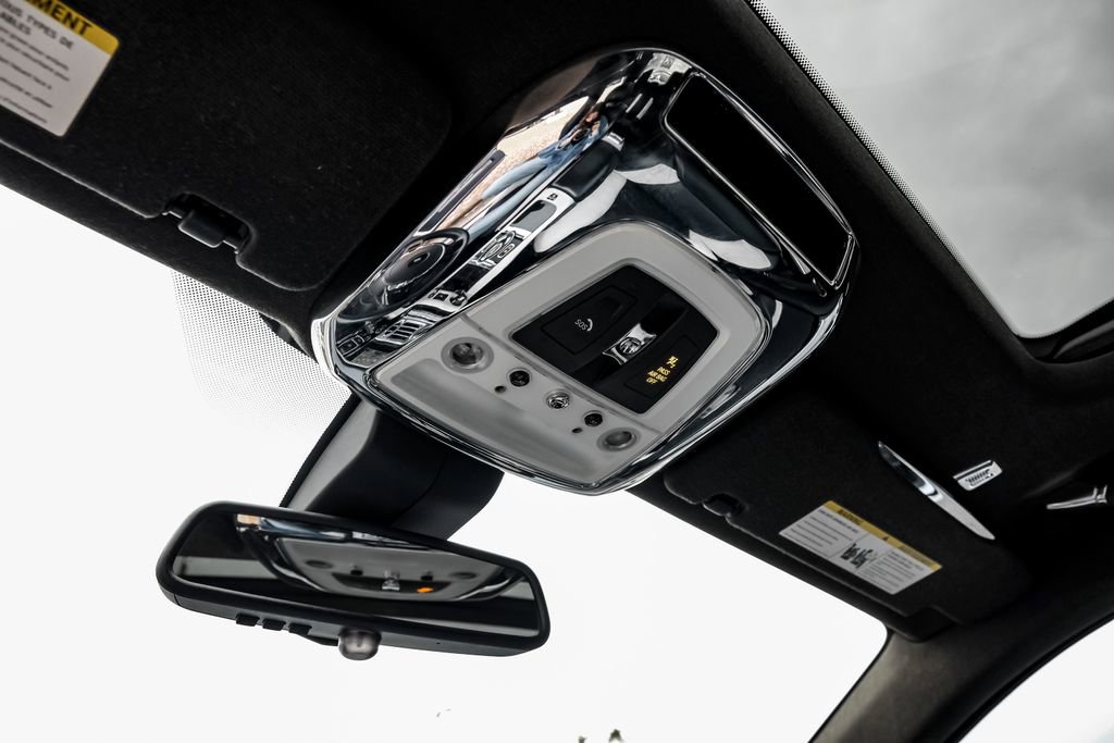 Used 2019 Rolls-Royce Ghost image 23