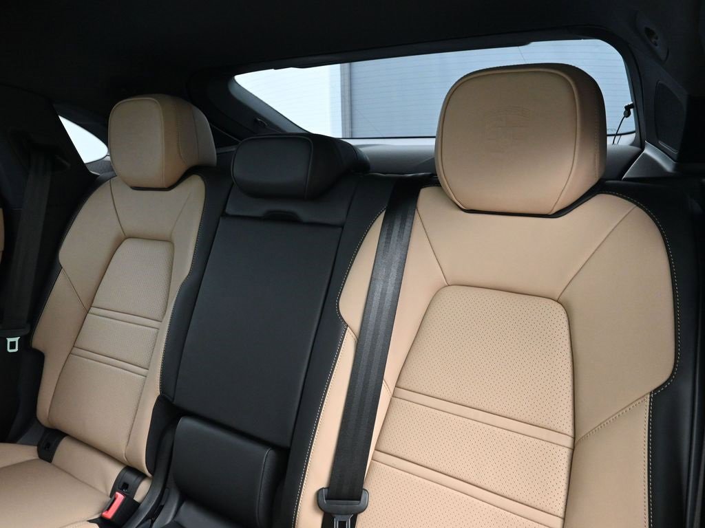 New 2026 Porsche Cayenne E-Hybrid Coupe image 6