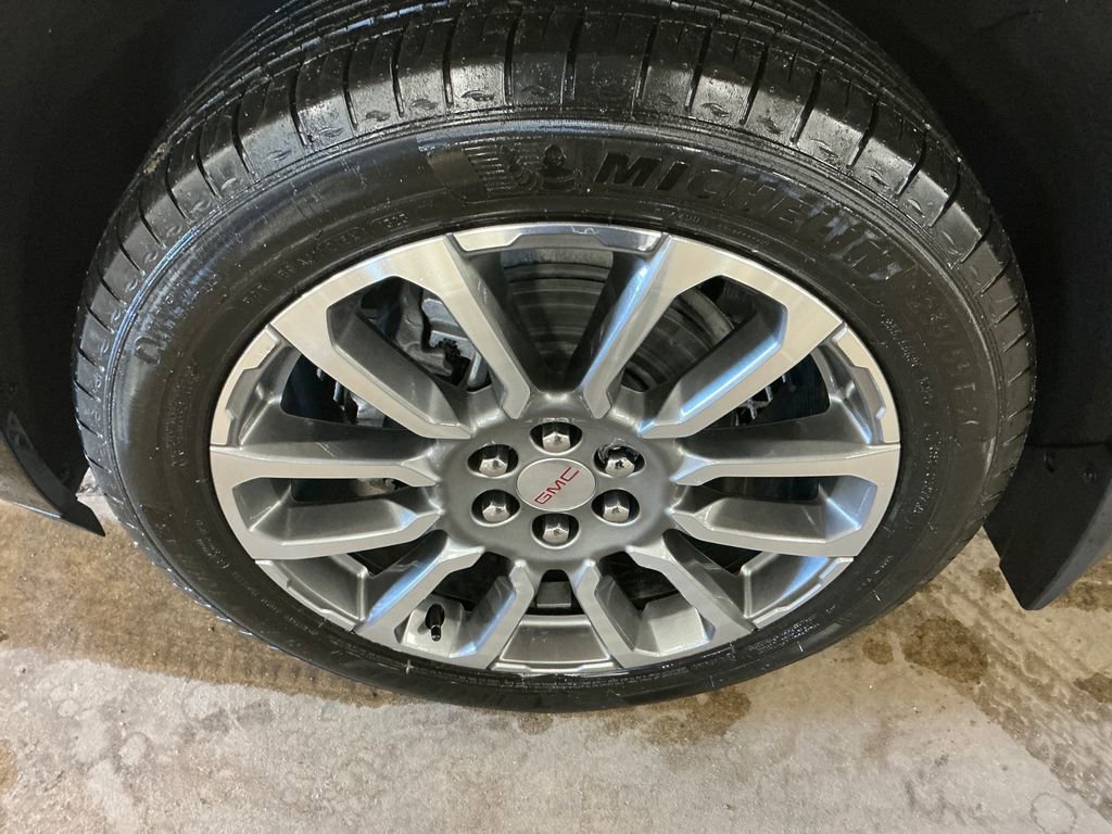Certified 2023 GMC Acadia Denali w/ Denali Ultimate Package AWD/4WD image 11