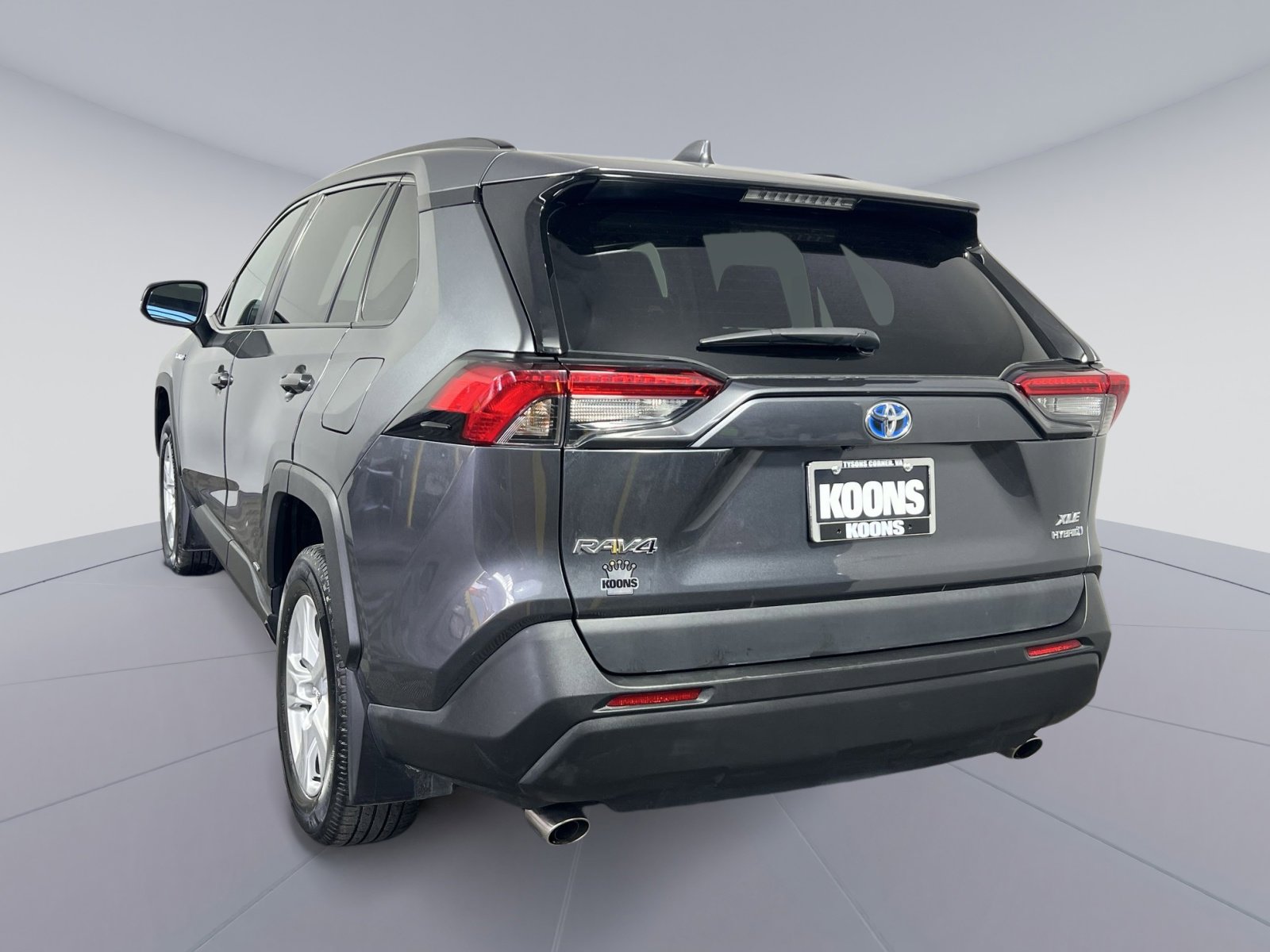 Used 2020 Toyota RAV4 XLE image 4