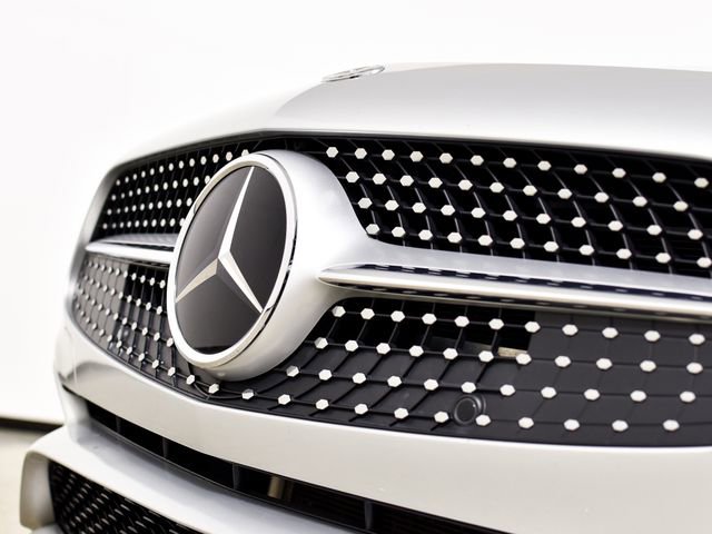 Used 2019 Mercedes-Benz SL 550 image 8