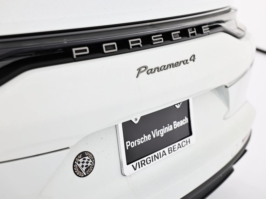 Used 2022 Porsche Panamera image 14