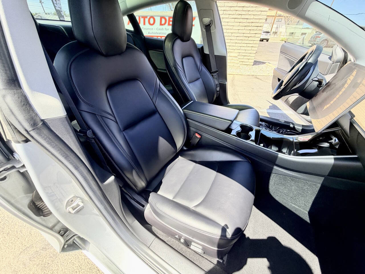 Used 2018 Tesla Model 3 Long Range RWD image 23