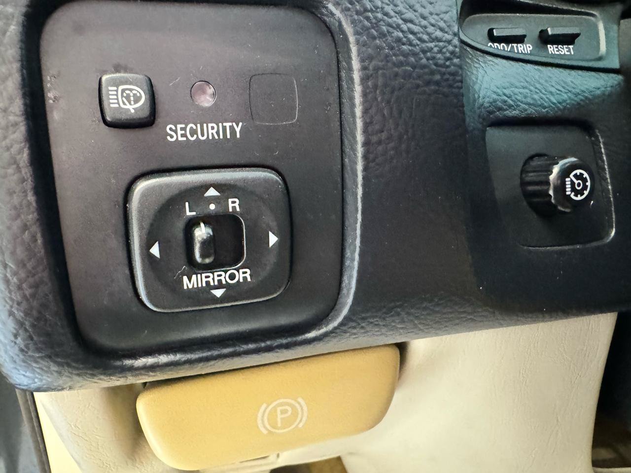 Used 2008 Lexus SC 430 Convertible RWD image 22