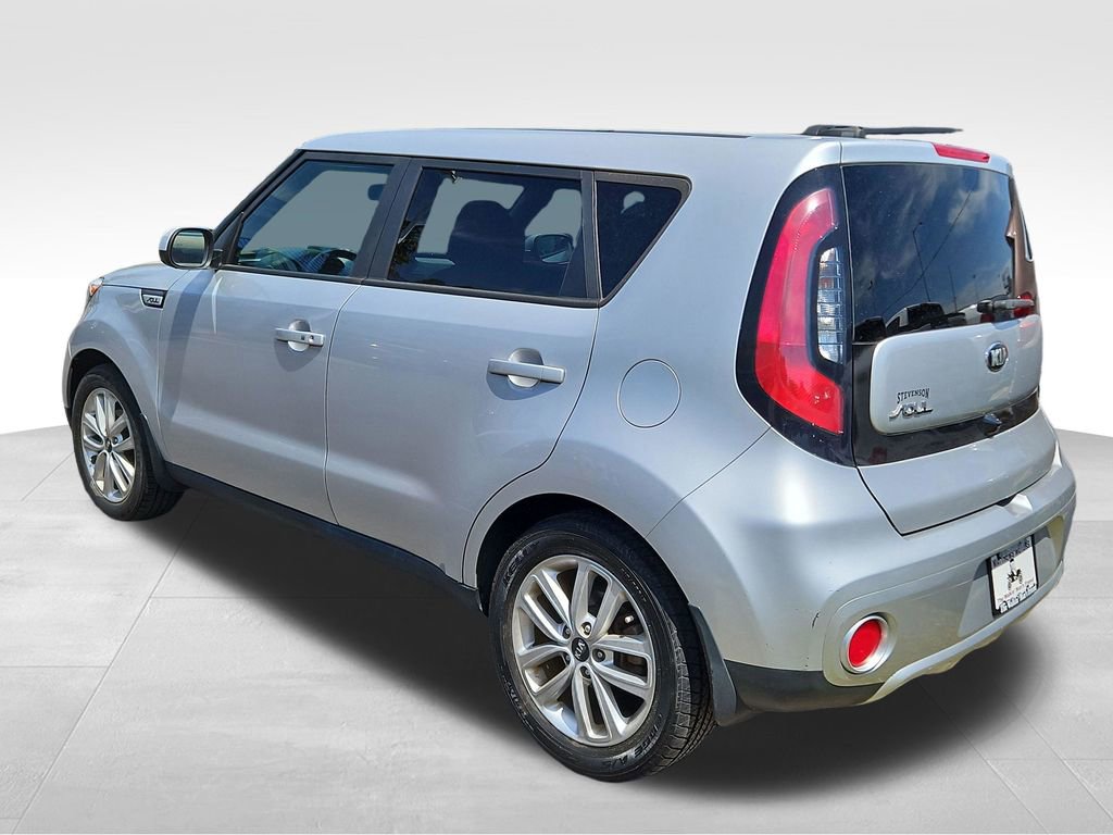 Used 2017 Kia Soul + w/ Audio Package image 5