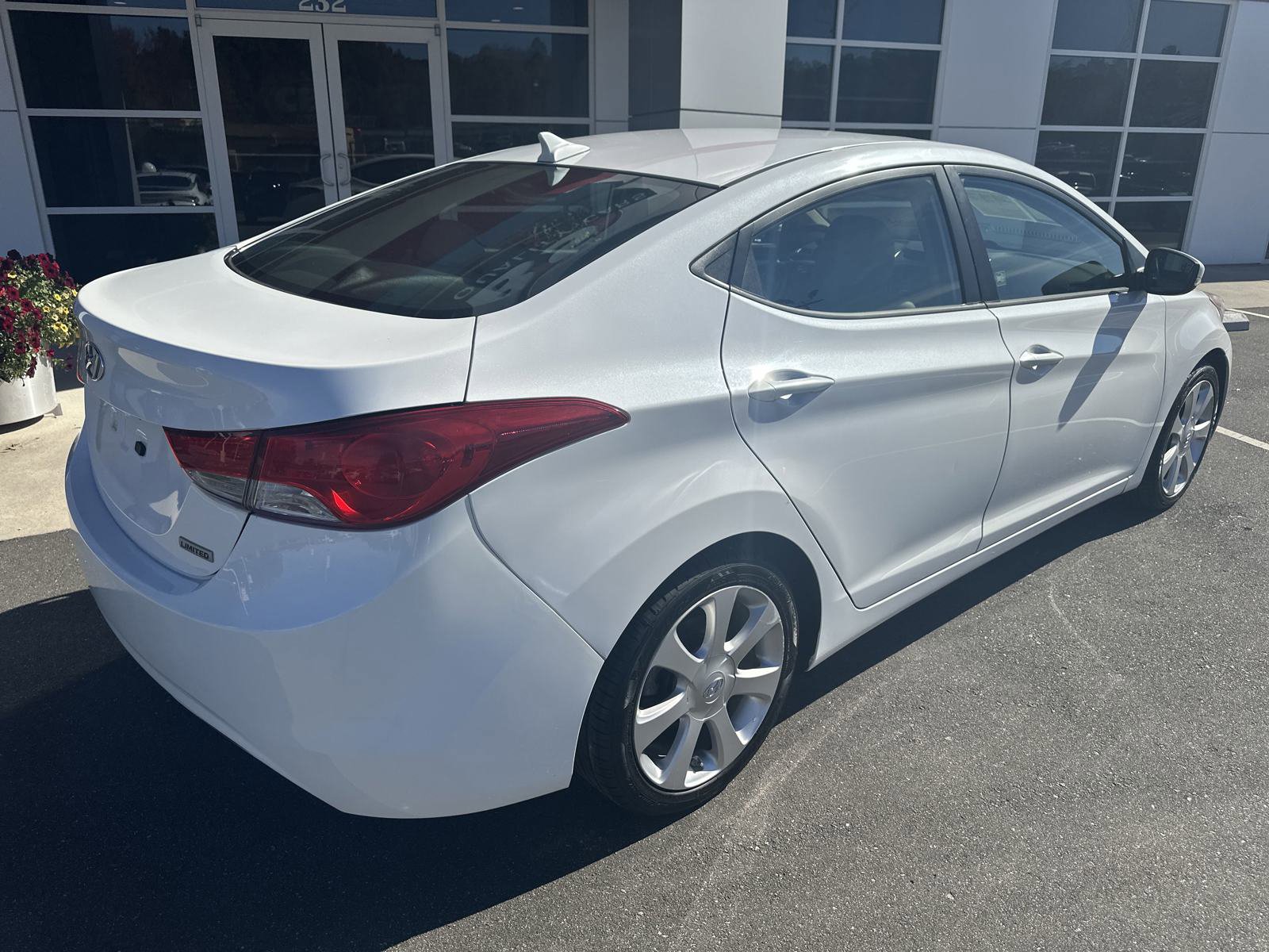 Used 2013 Hyundai Elantra Limited image 8
