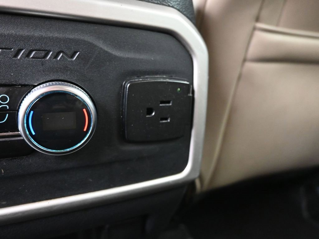 Used 2024 Ford Expedition Max XLT image 30