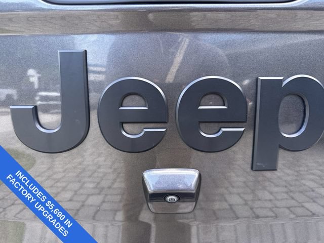 Used 2021 Jeep Gladiator Sport AWD/4WD image 10