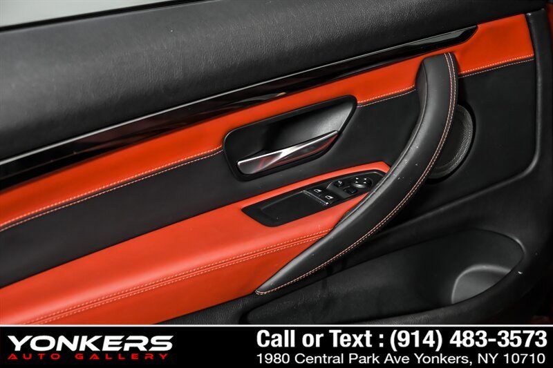Used 2019 BMW M4 Coupe w/ Competition Package RWD image 9