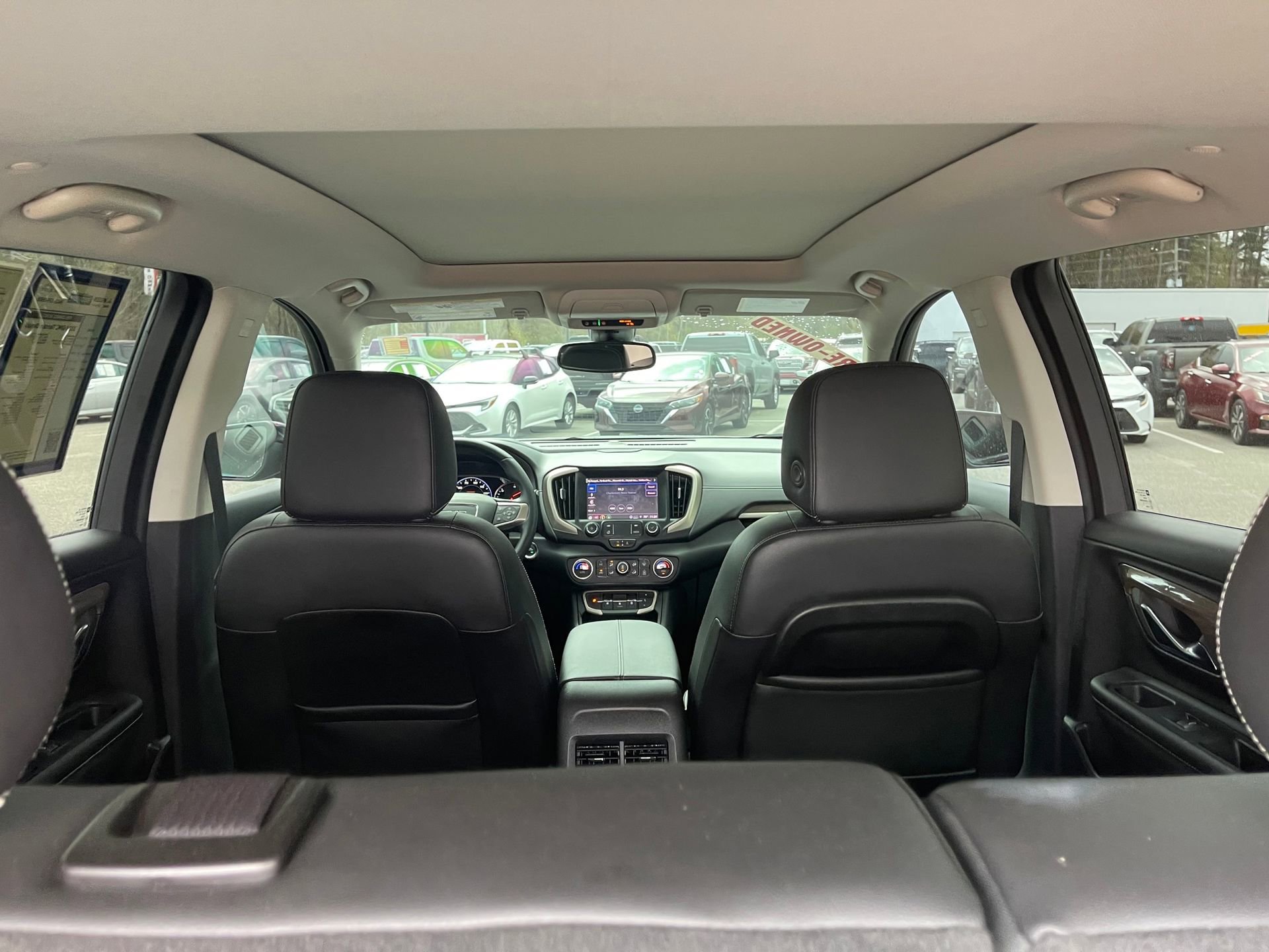 Used 2024 GMC Terrain Denali w/ Denali Premium Package image 27