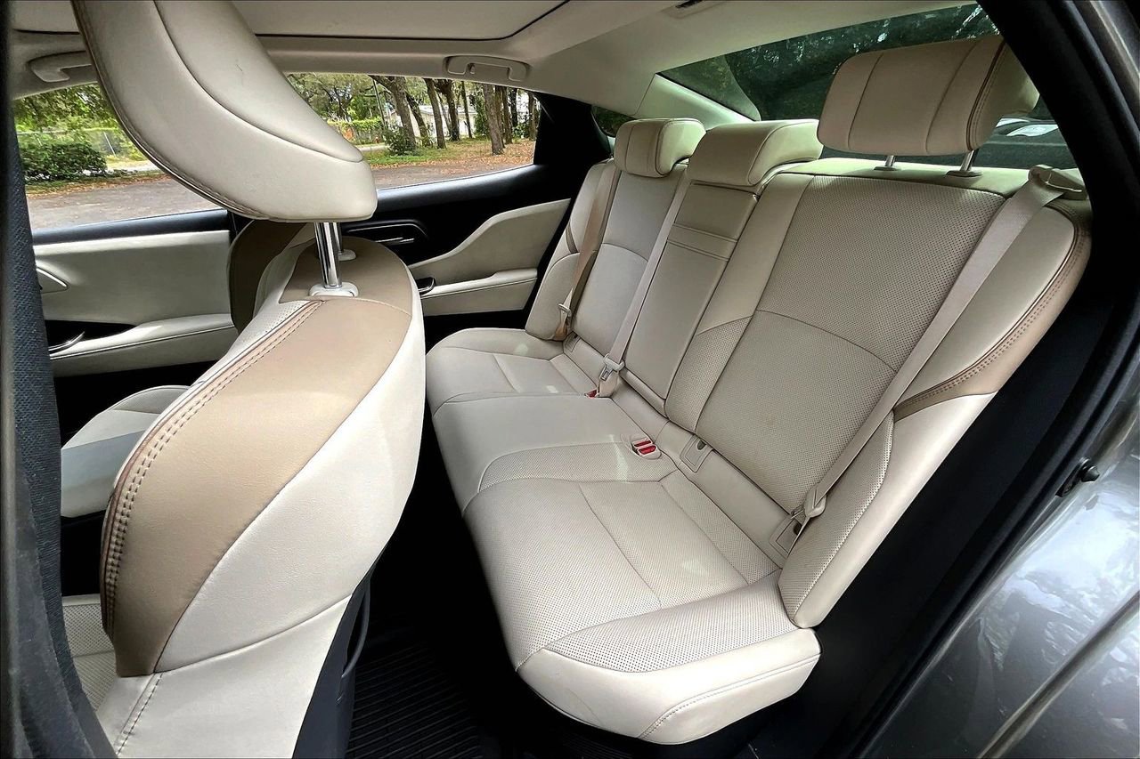 Used 2025 Toyota Crown Limited w/ Advanced Technology Package AWD/4WD image 19