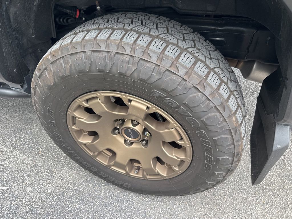 Used 2025 Toyota 4Runner Trailhunter AWD/4WD image 5