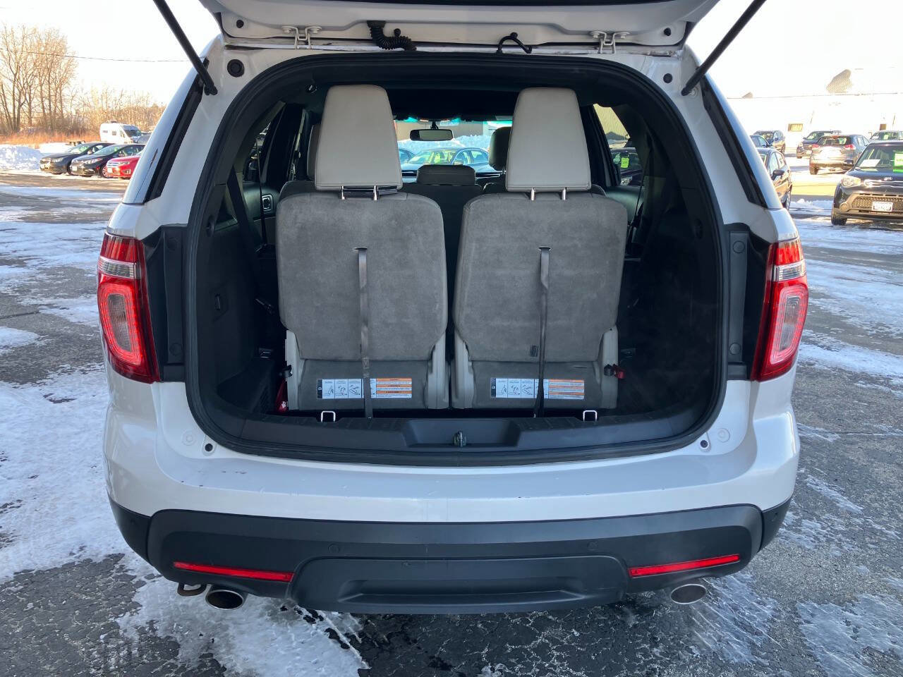 Used 2013 Ford Explorer XLT image 23