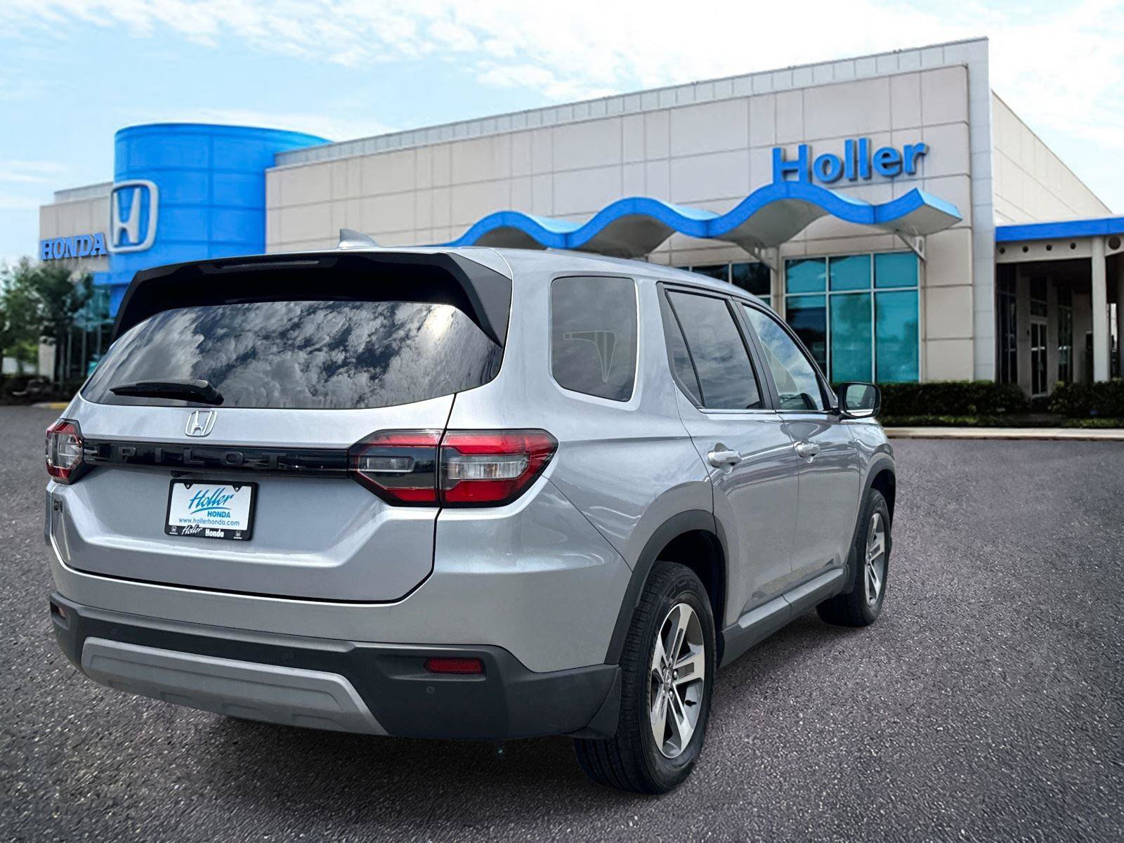 Certified 2024 Honda Pilot EX-L image 4
