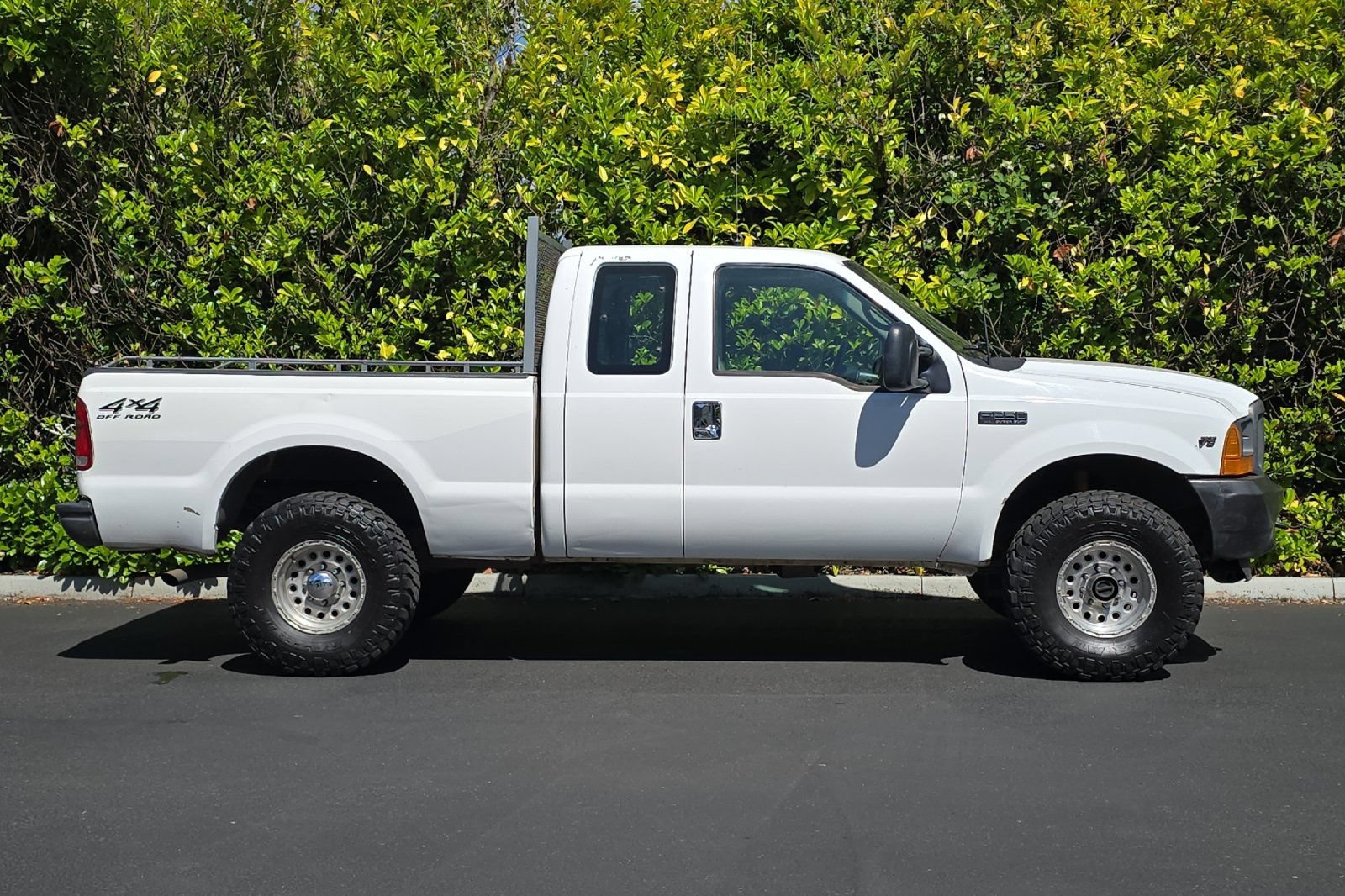 Used 2001 Ford F250 XL AWD/4WD image 3