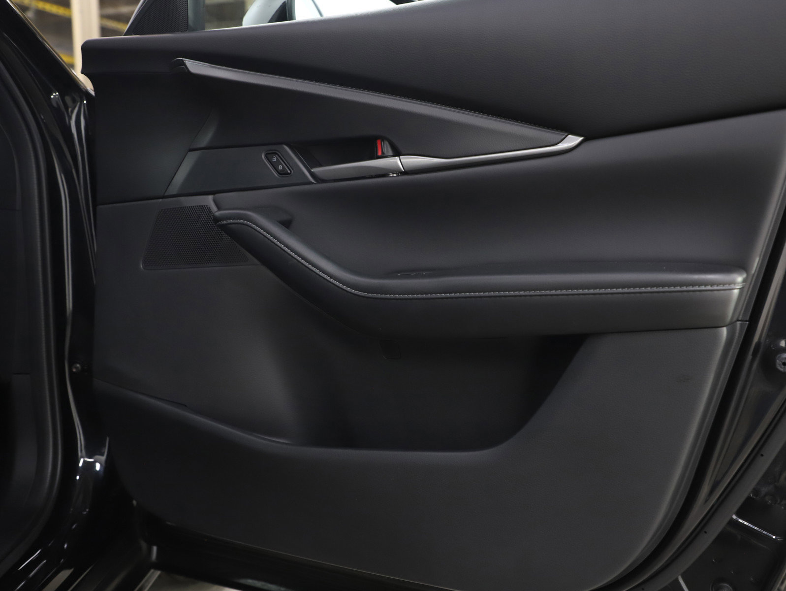 Used 2023 MAZDA CX-30 AWD 2.5 S w/ Select Package image 9