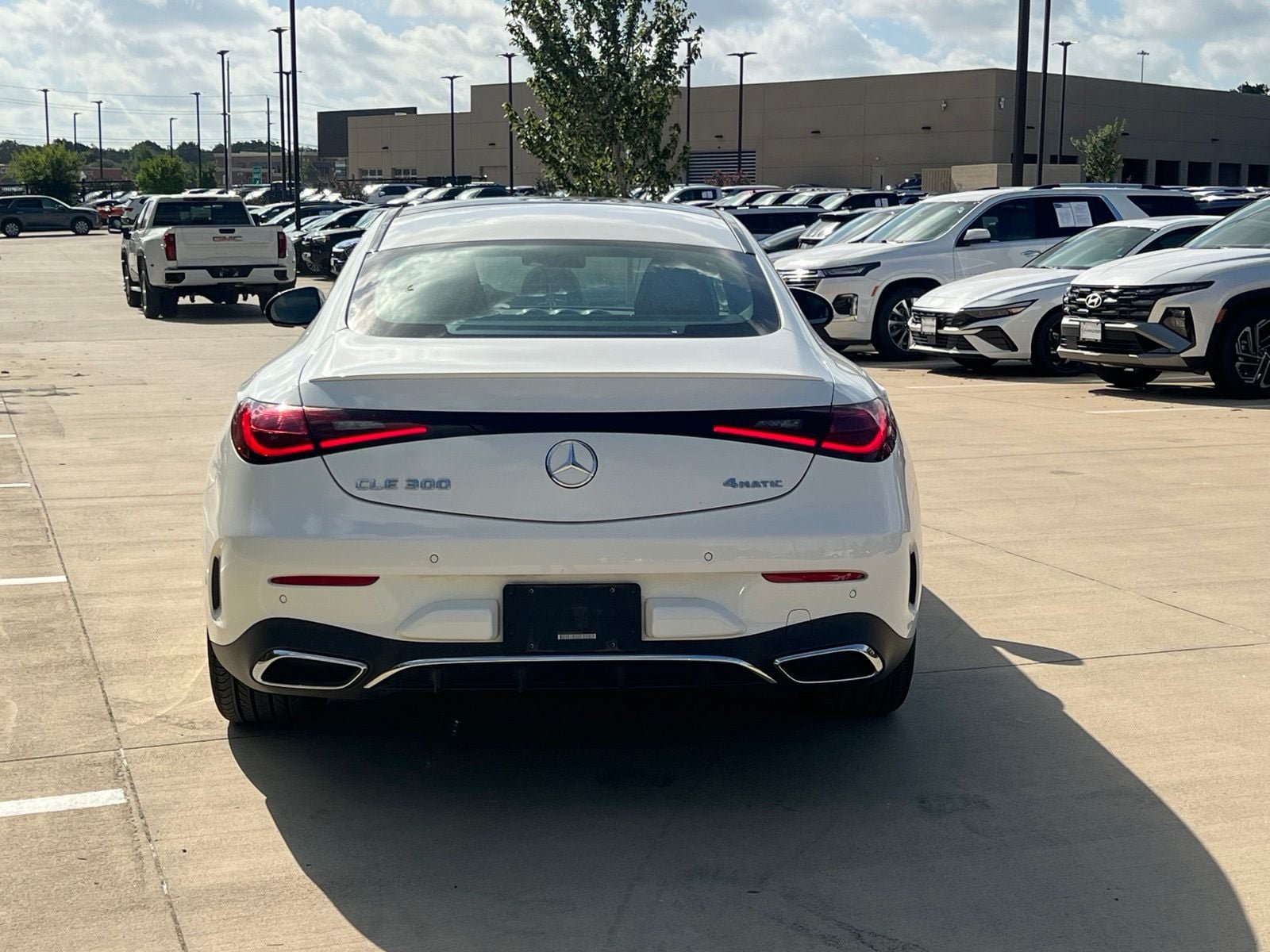 Used 2025 Mercedes-Benz CLE 300 4MATIC Coupe w/ AMG Line image 10