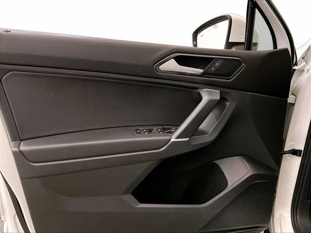 Used 2018 Volkswagen Tiguan SEL FWD image 22