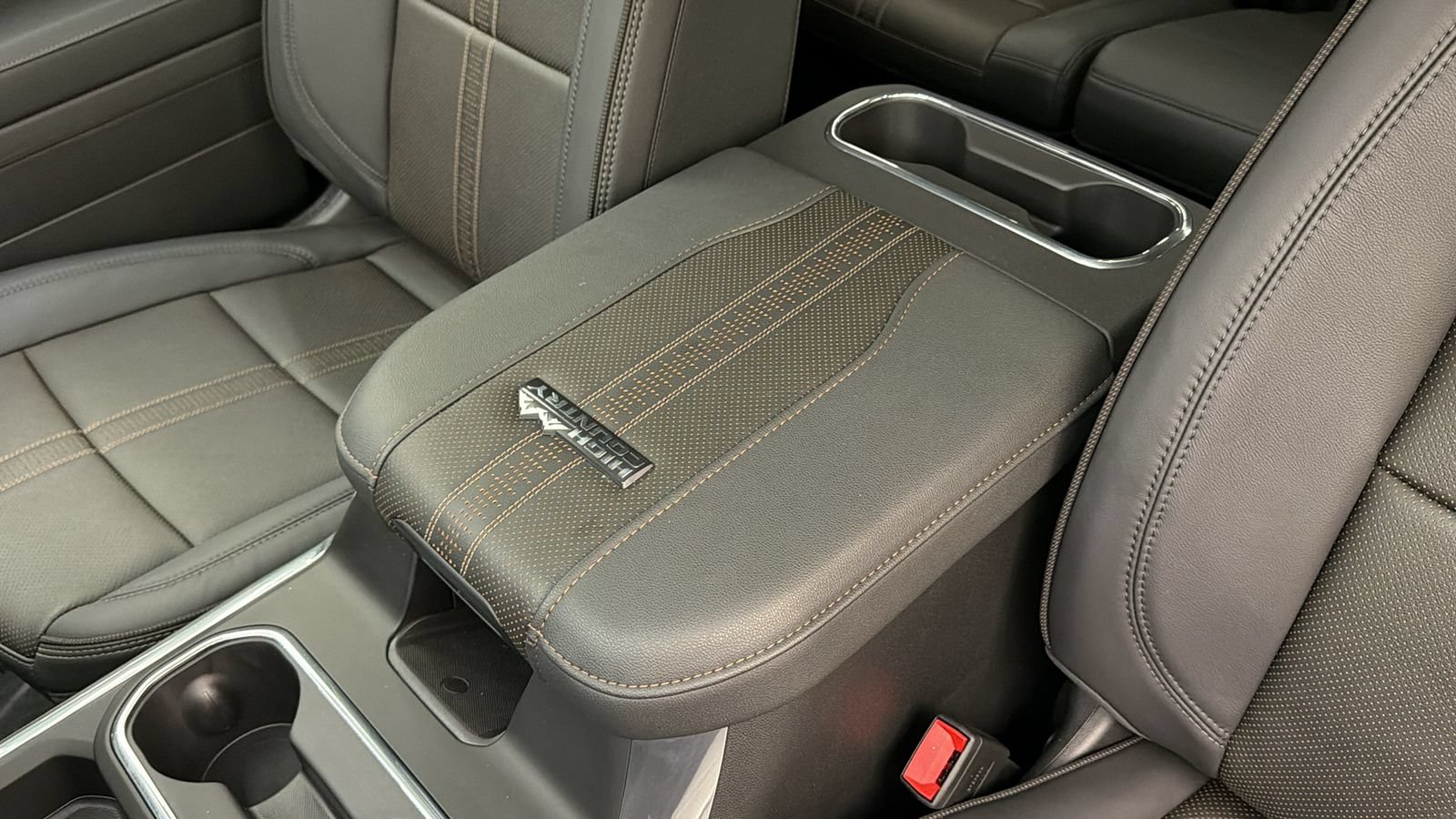 Used 2026 Chevrolet Silverado 2500 High Country w/ High Country Premium Package AWD/4WD image 27