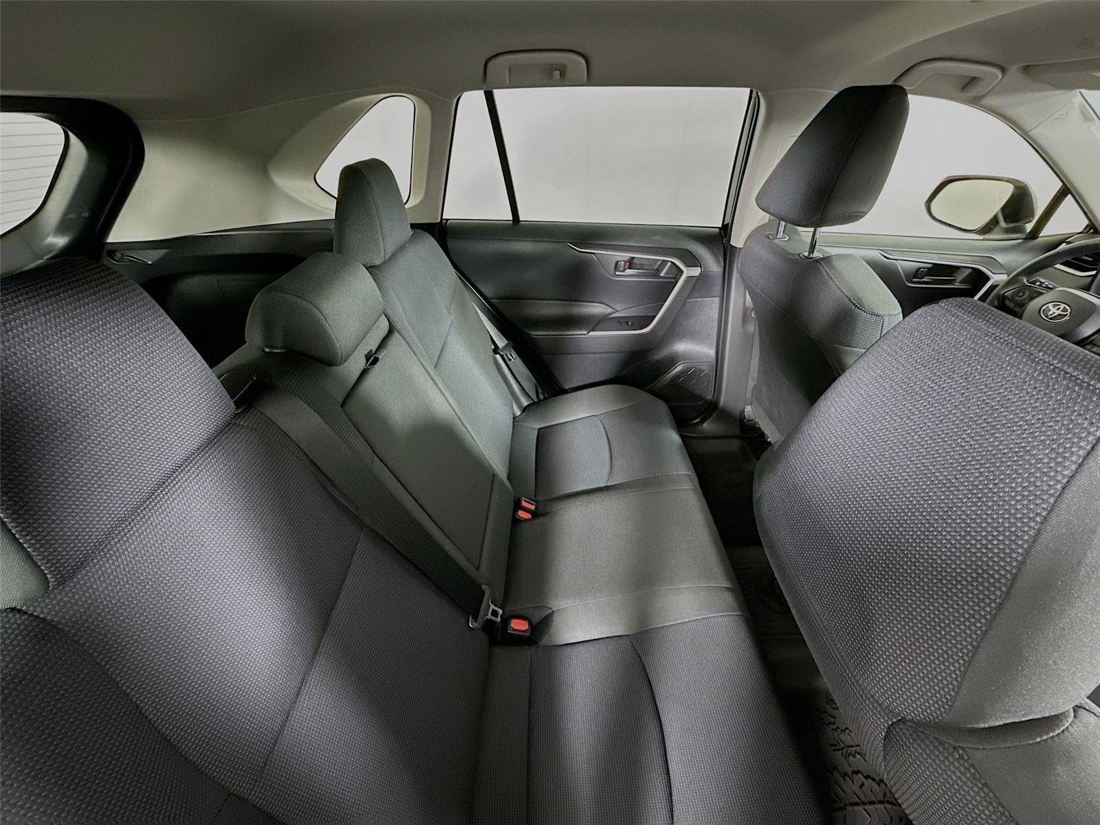 Certified 2025 Toyota RAV4 LE AWD/4WD image 25