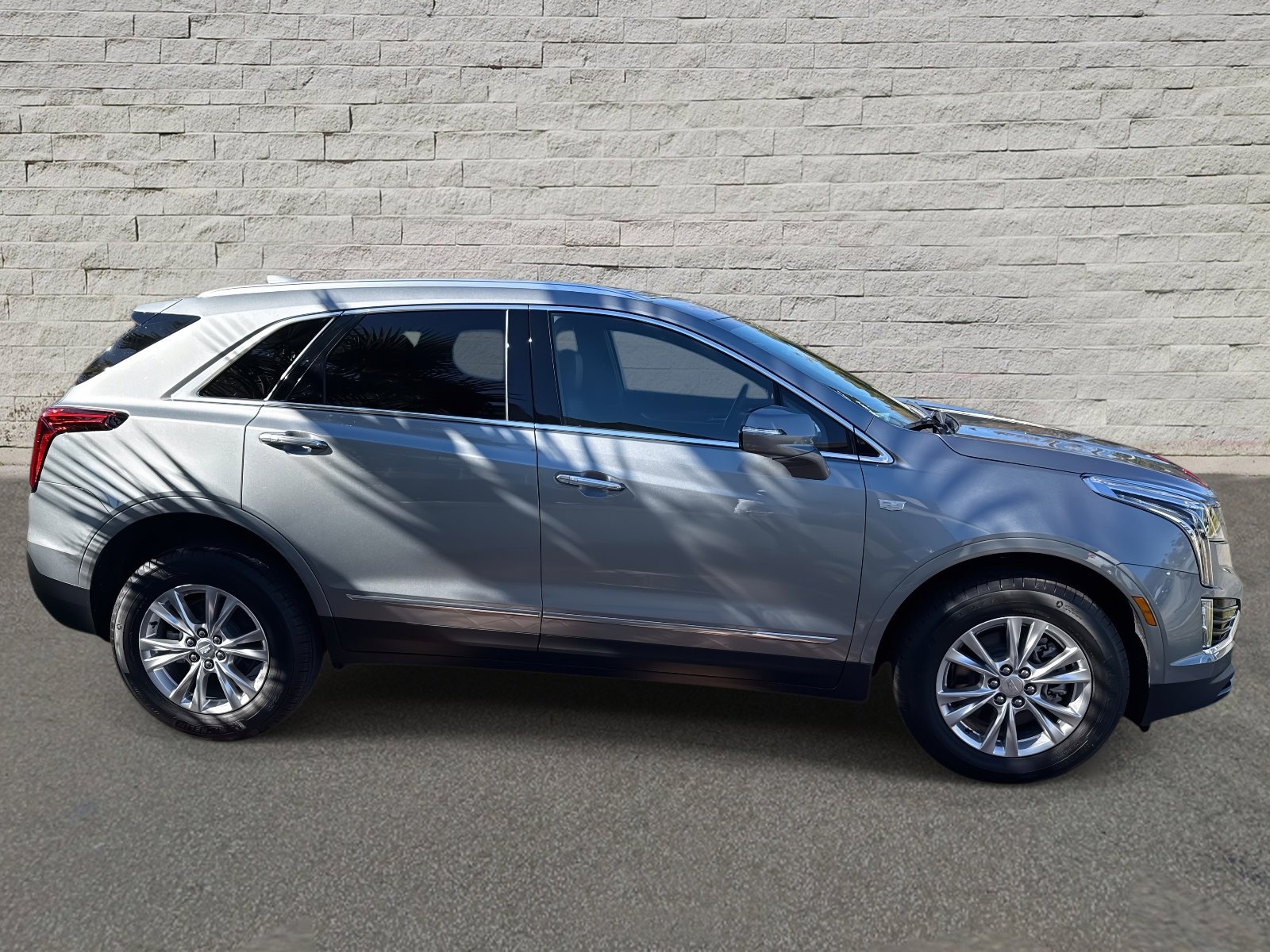 New 2026 Cadillac XT5 Luxury w/ LPO, Floor Liner Package image 4