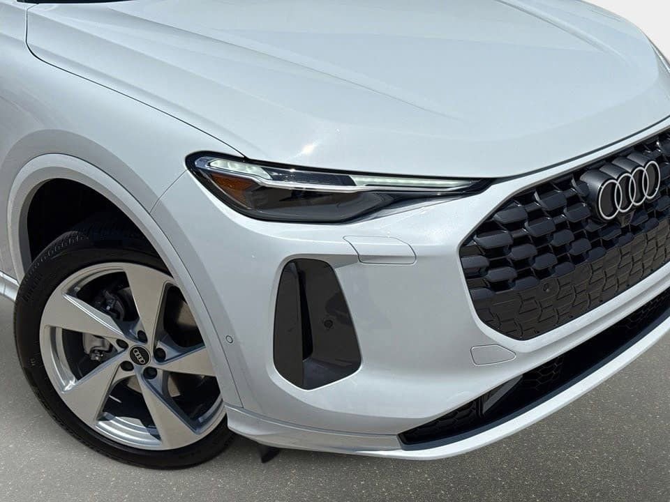 Certified 2025 Audi Q5 Premium w/ Premium Plus AWD/4WD image 6