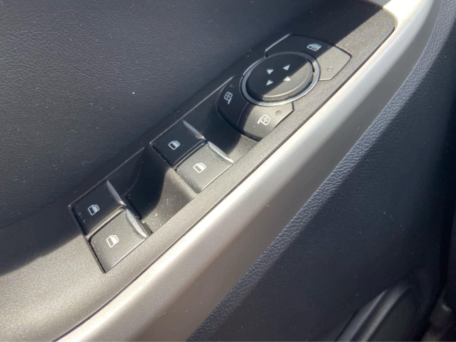 Used 2020 Ford Explorer XLT w/ Equipment Group 202A image 31