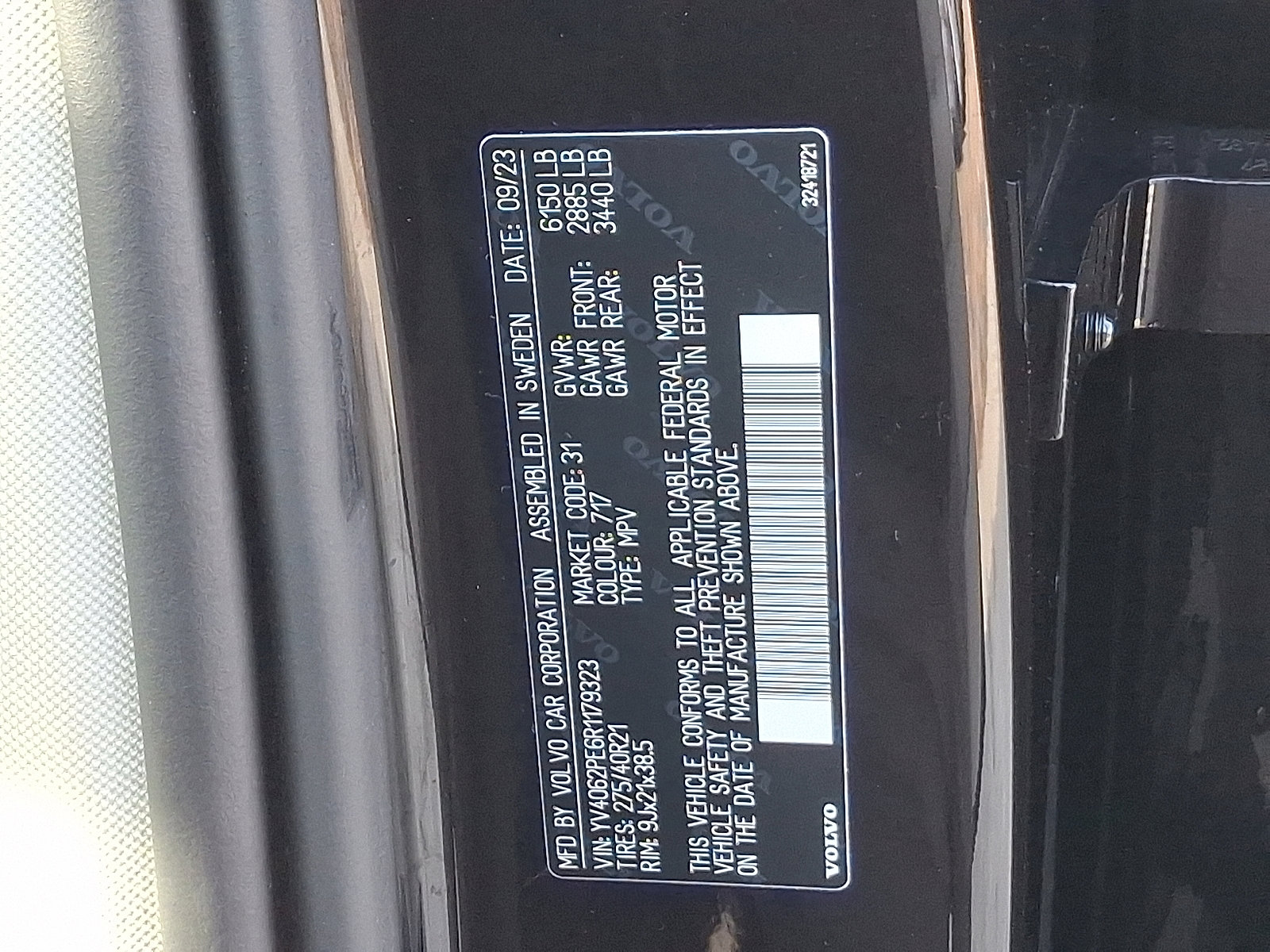 Certified 2024 Volvo XC90 B6 Plus image 29