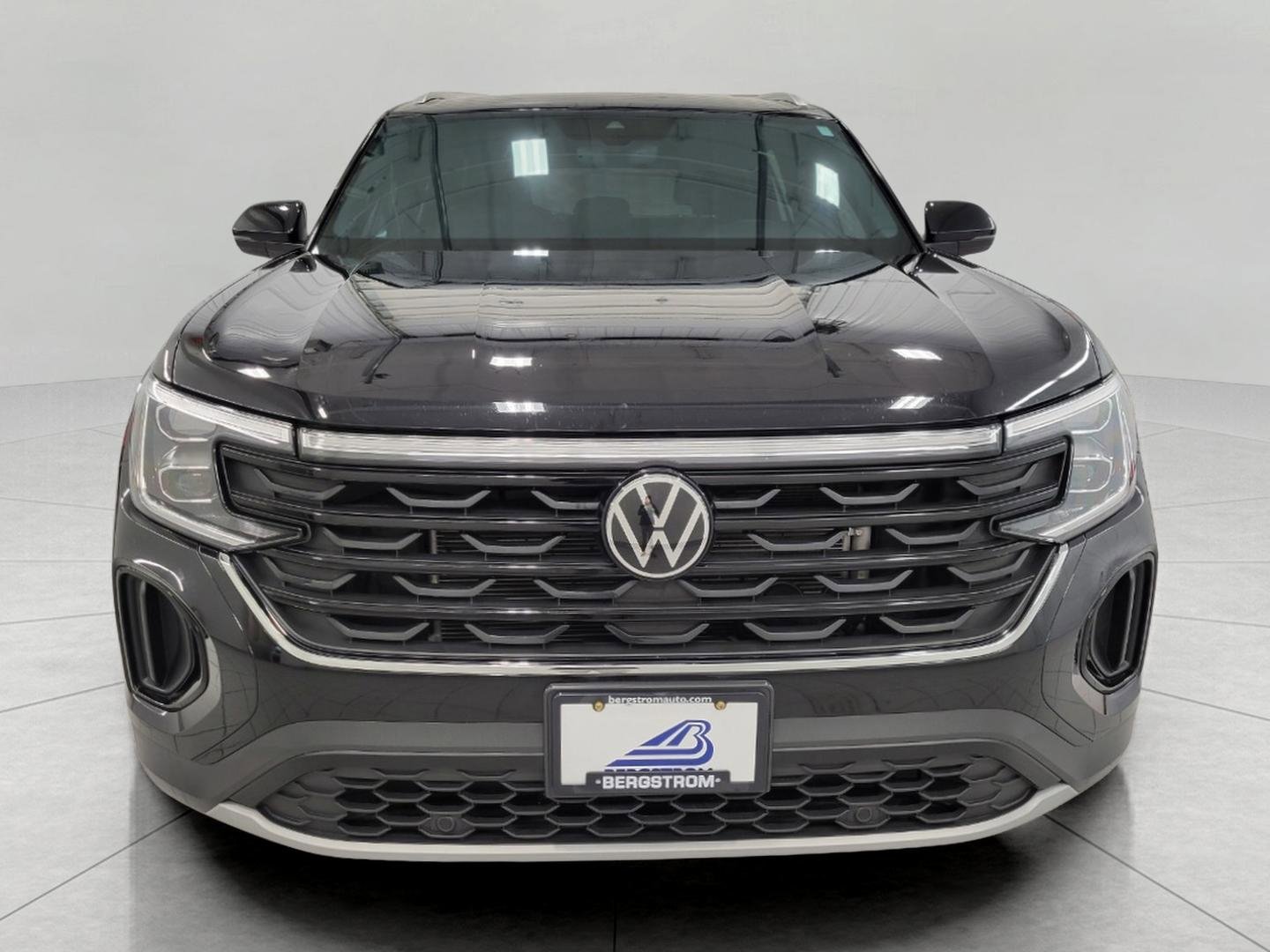 Used 2024 Volkswagen Atlas Cross Sport SE image 13