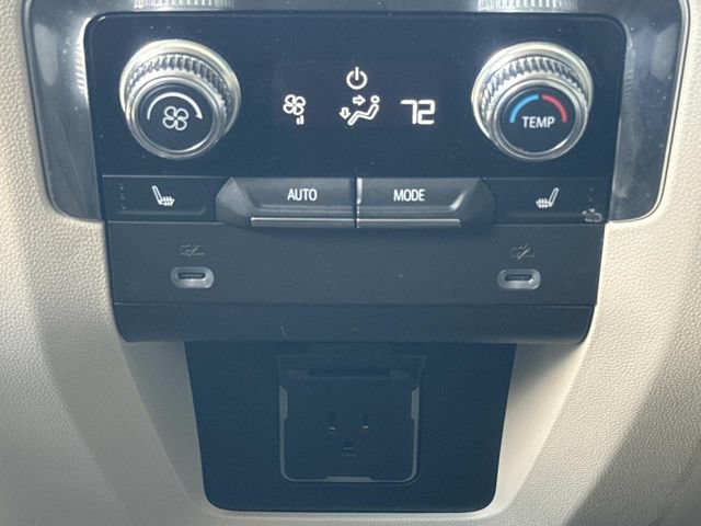 Used 2022 GMC Yukon Denali RWD image 18