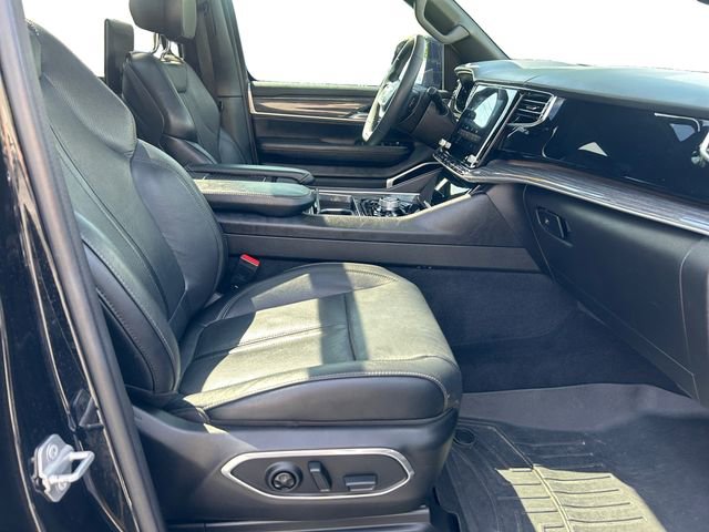 Used 2022 Jeep Wagoneer Series III w/ Premium Group I image 17