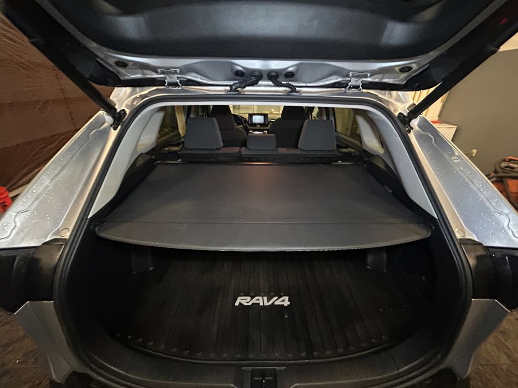 Used 2019 Toyota RAV4 XLE w/ Convenience Package AWD/4WD image 20