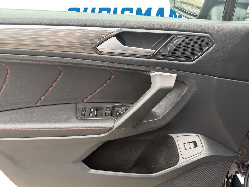 Used 2024 Volkswagen Tiguan Wolfsburg Edition image 20