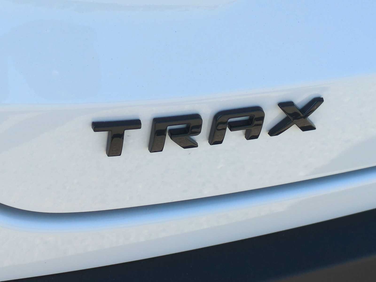 New 2026 Chevrolet Trax LT w/ Midnight Edition FWD image 9