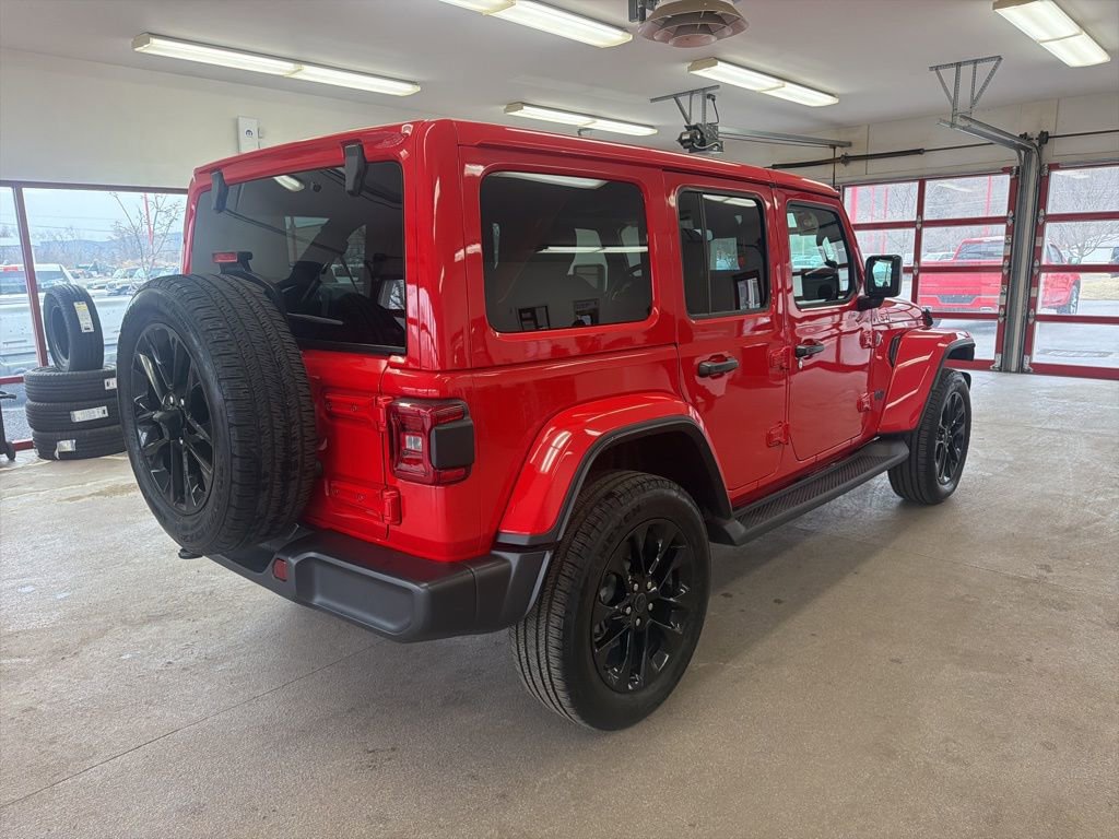Certified 2025 Jeep Wrangler Sahara 4xe image 23