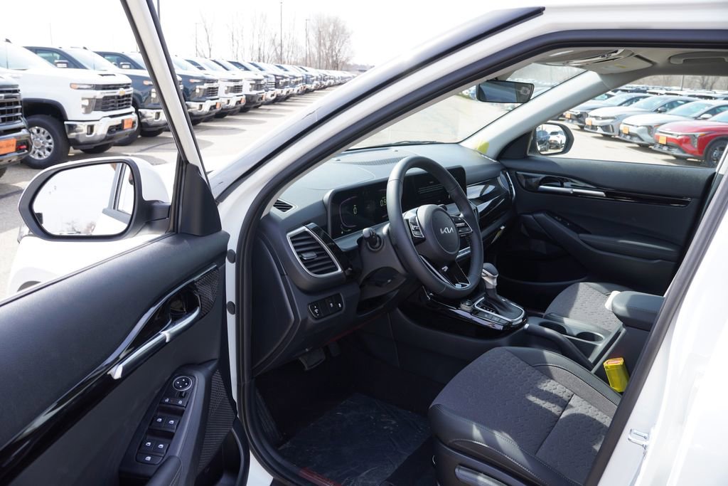 New 2026 Kia Seltos S AWD/4WD image 10