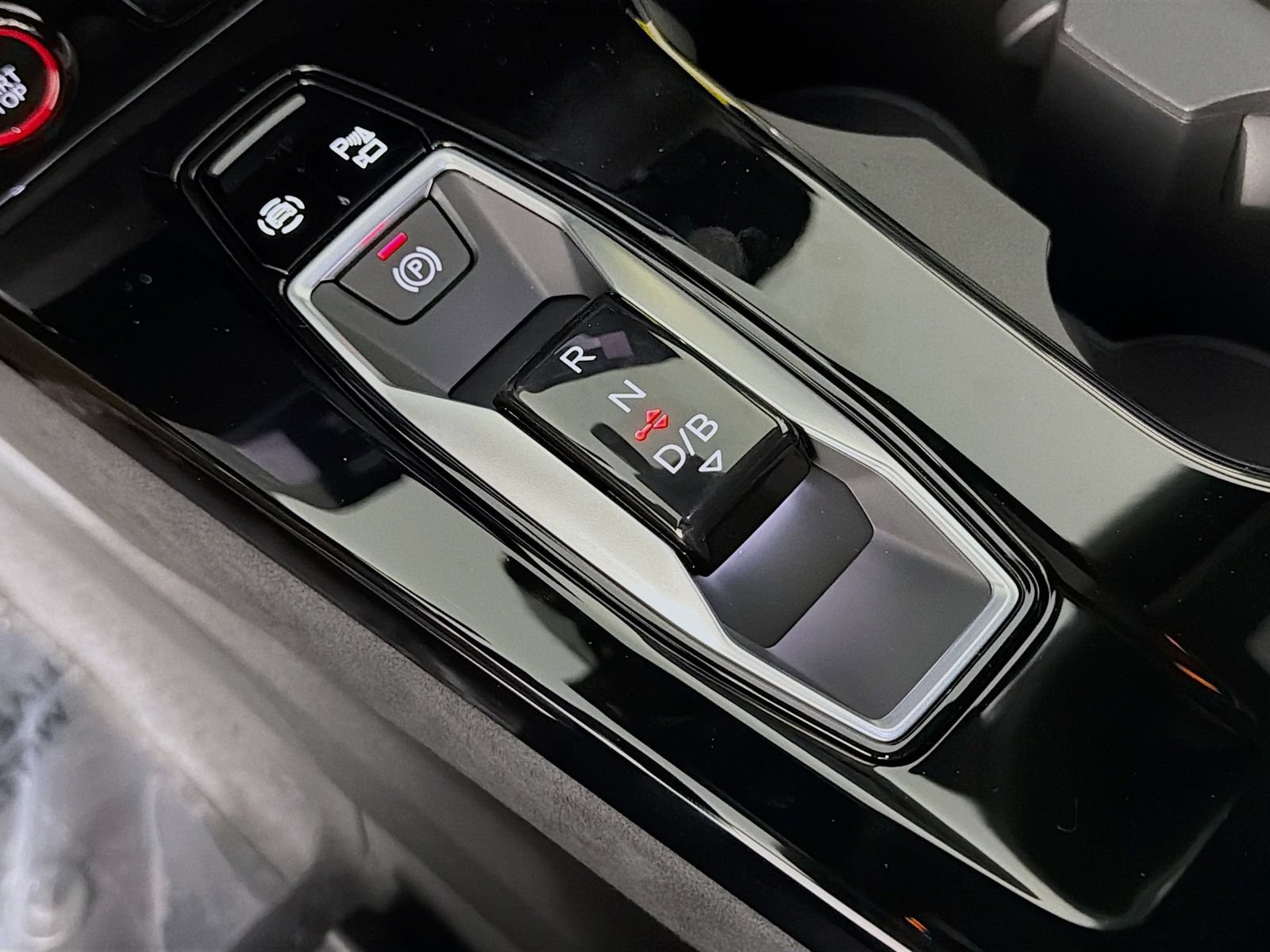 New 2027 Audi SQ6 e-tron Premium Plus AWD/4WD image 16
