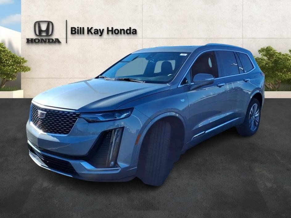 Used 2025 Cadillac XT6 Premium Luxury image 7