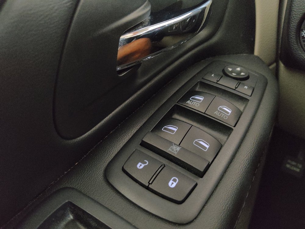 Used 2017 Dodge Grand Caravan SE w/ Power Window Group FWD image 27