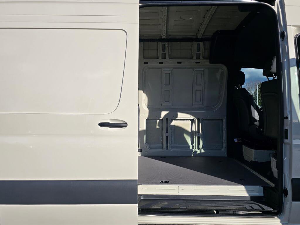 New 2026 Mercedes-Benz Sprinter 144 Cargo image 20