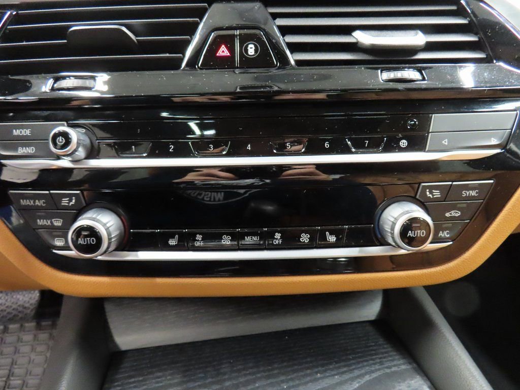 Used 2022 BMW 530i xDrive image 41