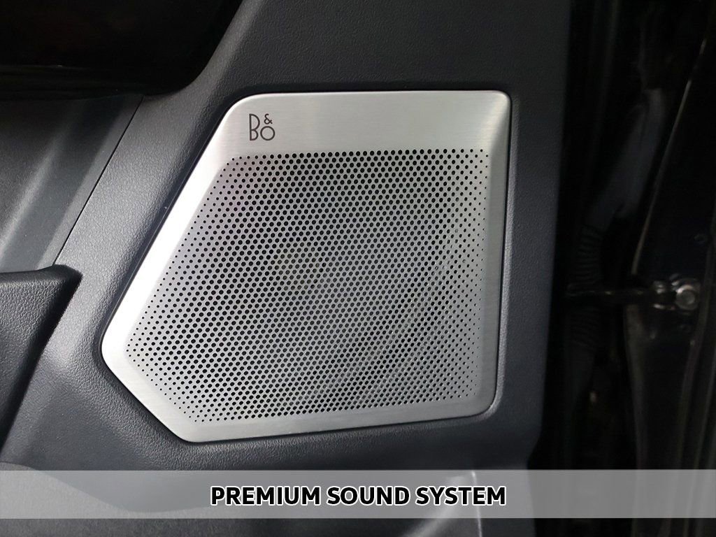 Used 2023 Ford F150 Lightning Platinum image 5