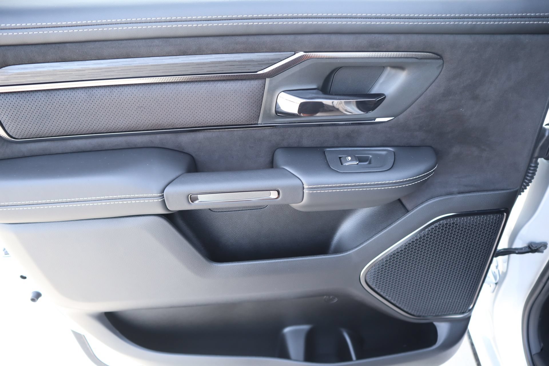 New 2026 RAM 1500 RHO AWD/4WD image 17
