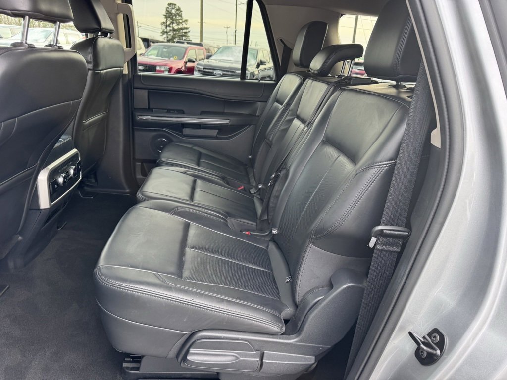 Used 2024 Ford Expedition Max XLT image 33