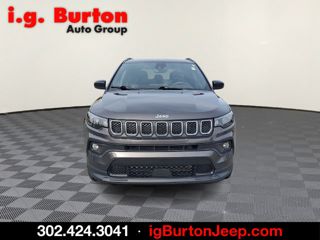 Certified 2024 Jeep Compass Latitude AWD/4WD image 2