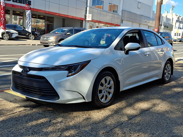 Certified 2026 Toyota Corolla LE FWD image 3