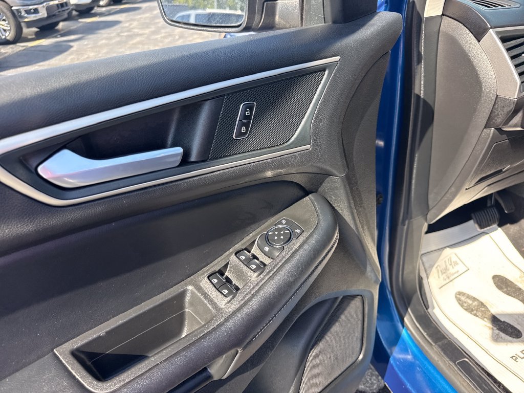 Used 2024 Ford Edge SEL AWD/4WD image 27