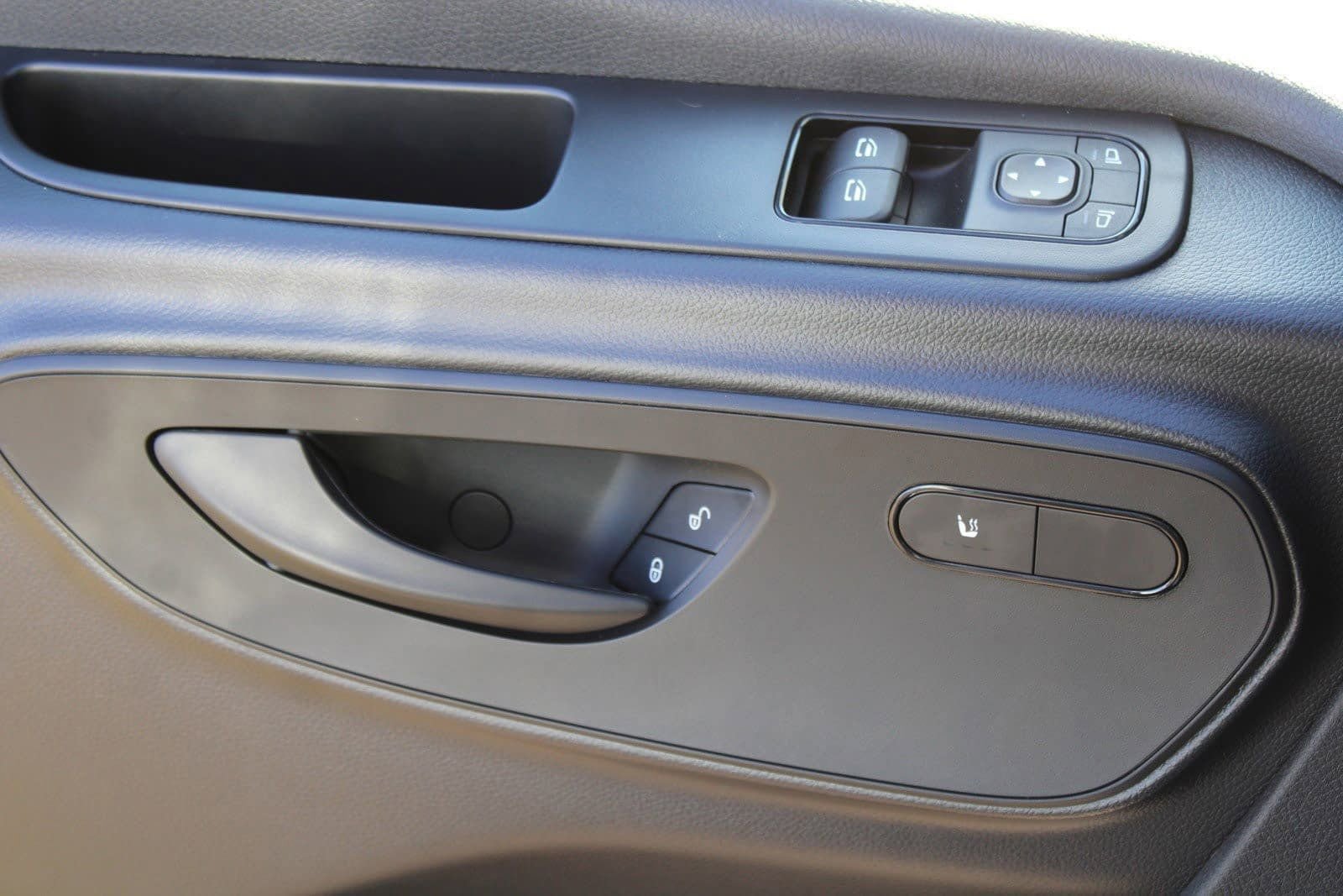 Used 2025 Mercedes-Benz Sprinter 2500 image 14