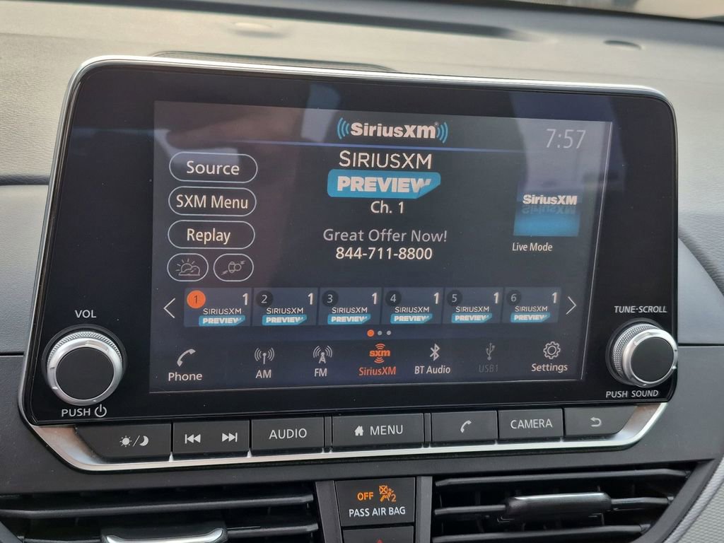 Used 2024 Nissan Altima 2.5 SR image 16