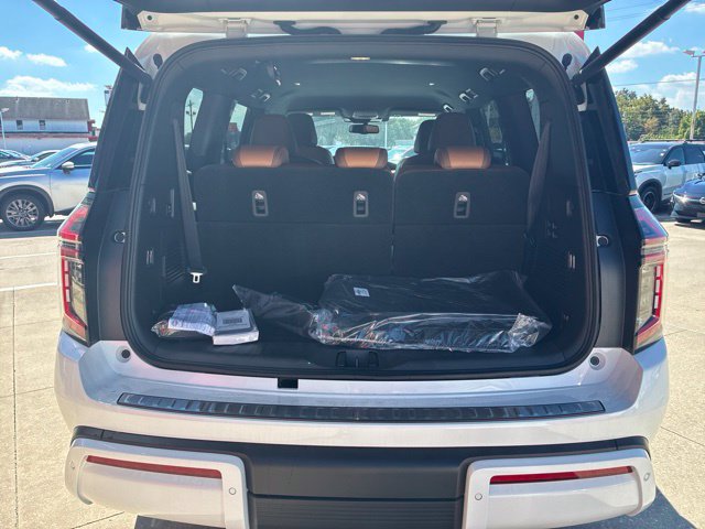 New 2026 Nissan Armada SL w/ Captain's Chari Seat Package RWD image 7